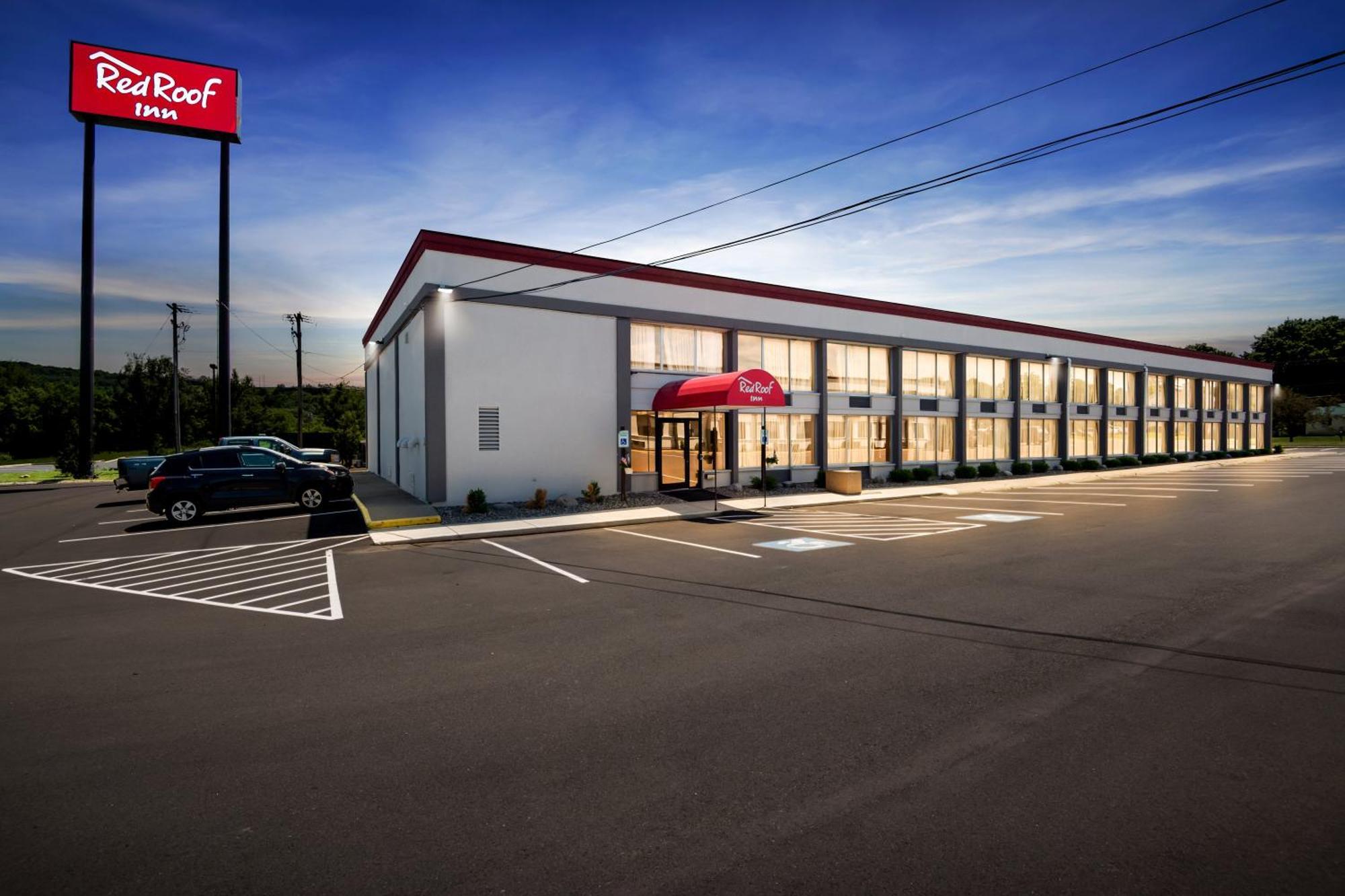 Red Roof Inn Cortland Dış mekan fotoğraf